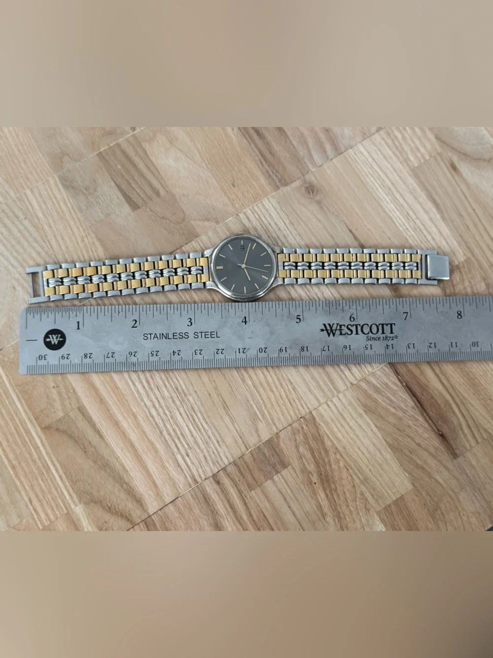 Seiko Vintage Watch Two-Tone Bracelet Case Gray Dial Date Window New Crystal
